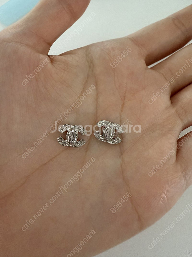 샤넬 로고 미니 귀걸이 블랙 제니 빈티지 정품 악세사리--6