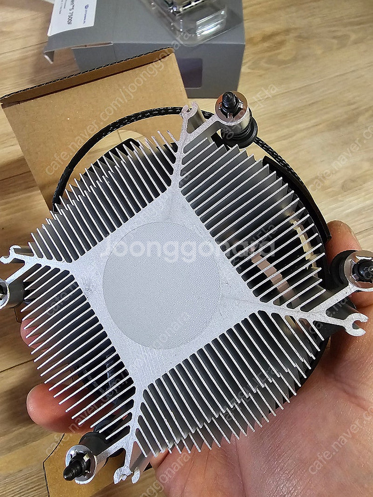 AMD CPU 7500F 팝니다.--3