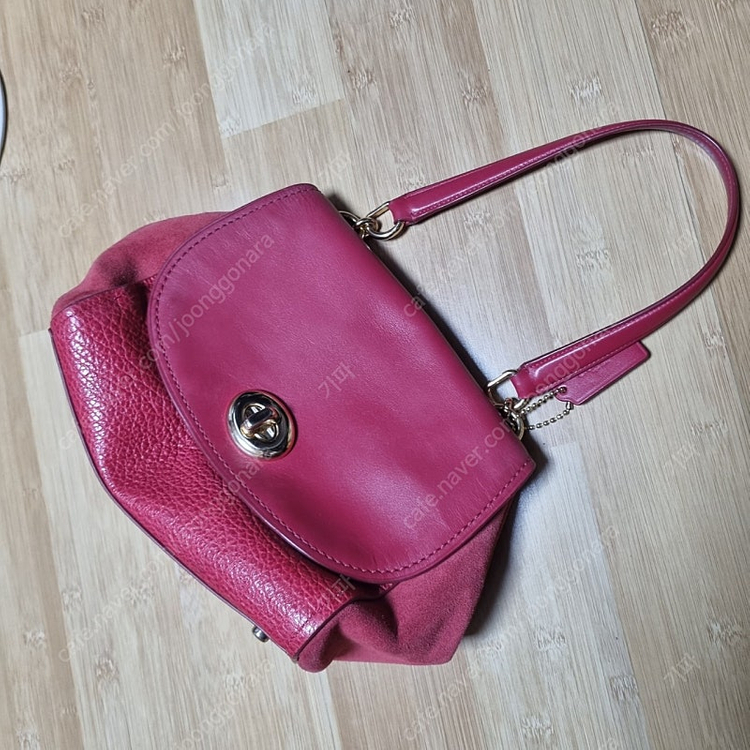 코치 페이 캐리올 레드--0