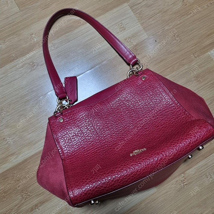 코치 페이 캐리올 레드--1