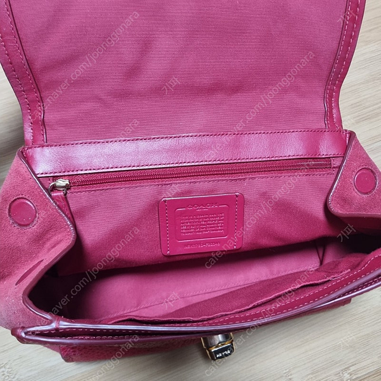 코치 페이 캐리올 레드--2