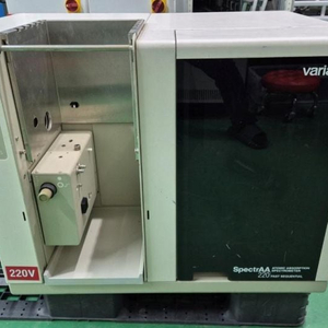 Varian SpectrAA 220 FS Atomic Absorption Spectrometer 분광광도계