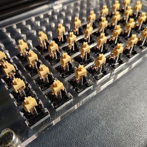KeyGeek MZ Y3 53g 수제윤활 스위치 100개 판매합니다.