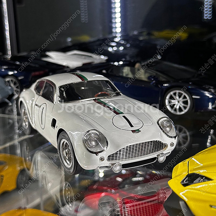 1:18 CMC 애스턴마틴 DB4 자가토 GT 화이트 ...--0