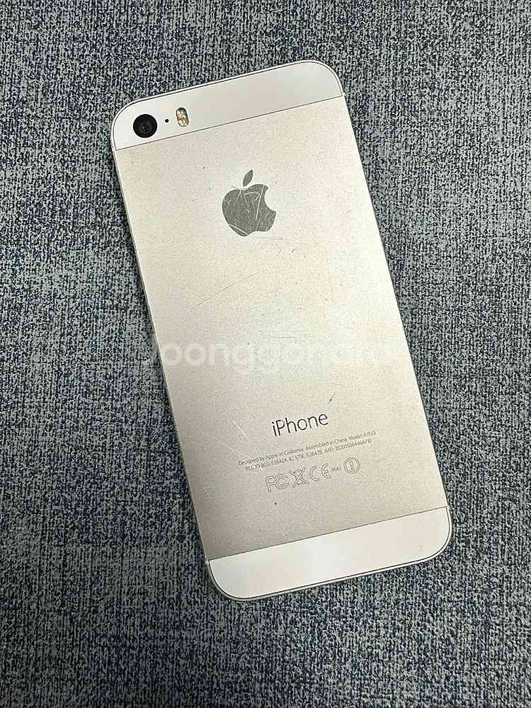아이폰5S 16기가 실버 상태좋은 단말기 8만원 판매해...--1