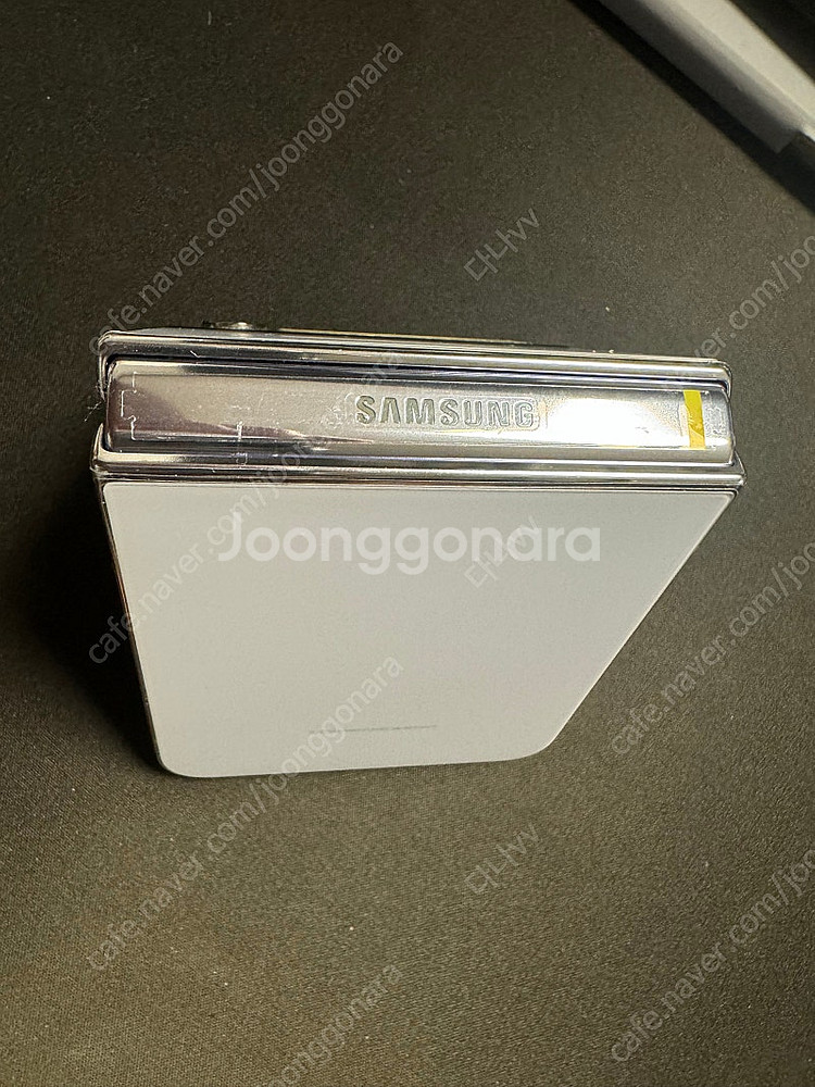 ZFlip4(플립4) 블루 256기가 신품급 팝니다.--2