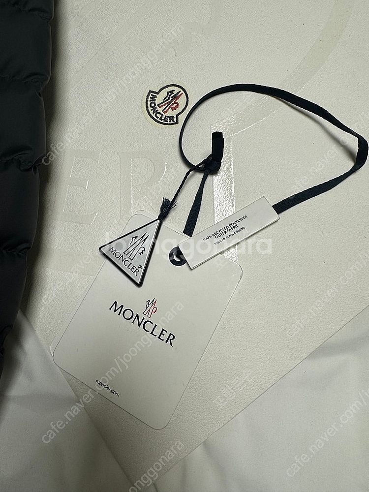몽클레르 몽클레어 아브데로스 구스다운 여성패딩 팝니다--1