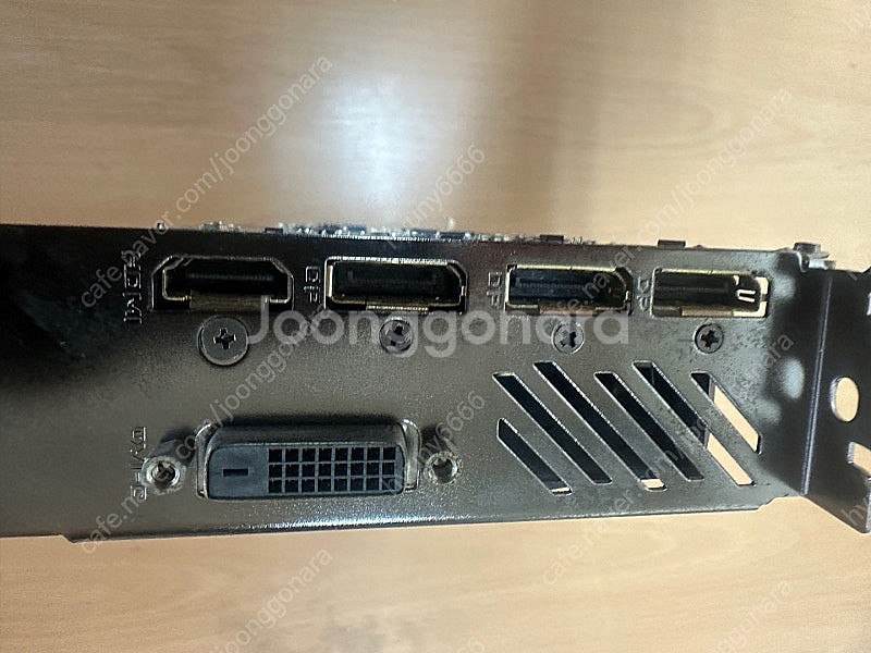 기가바이트 GTX1070 8GB 그래픽 카드 판매 합니...--2