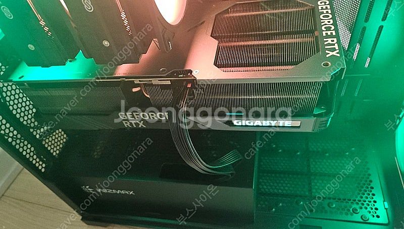 기가바이트 rtx4090 게이밍oc 그래픽카드 판매합니...--2