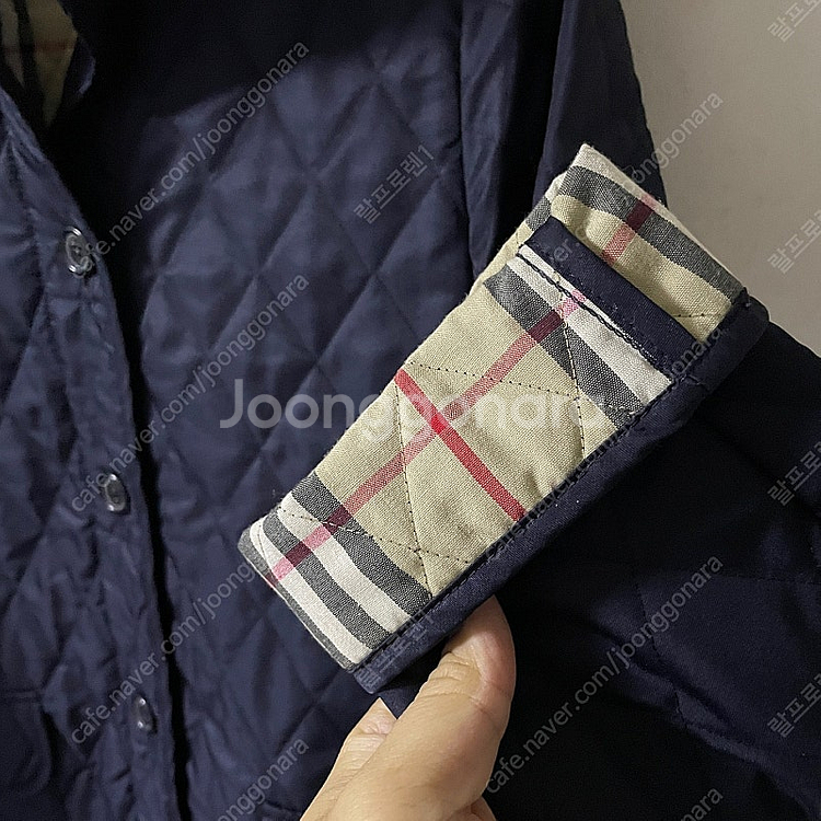 버버리 노바체크 퀄팅 여성 버튼 자켓 XS (여성 55...--1
