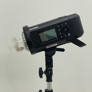 고독스 (godox) AD600PRO 아웃도어 조명 판매합니다.