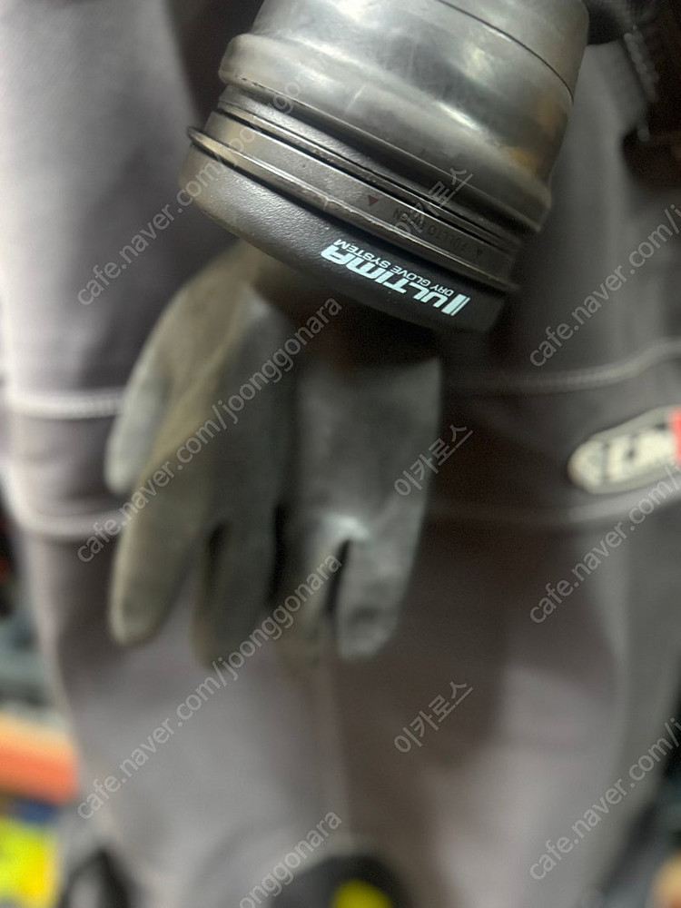 산티 이라이트 플러스 드라이슈트 판매합니다--4