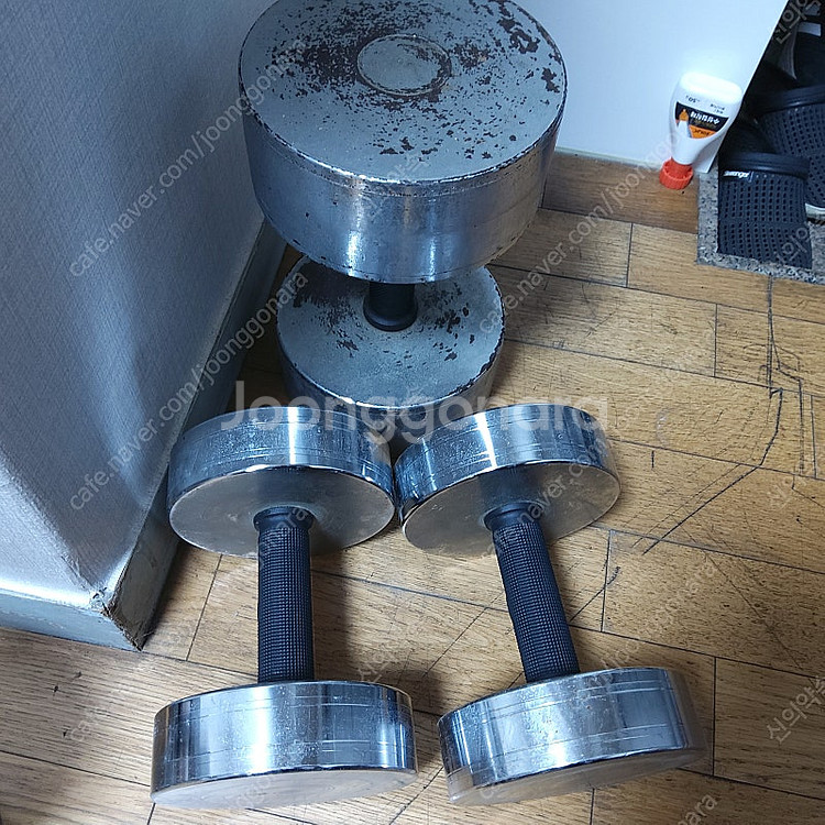 중량원판 판매합니다. 20KG 두 개, 10KG 두개,...--3