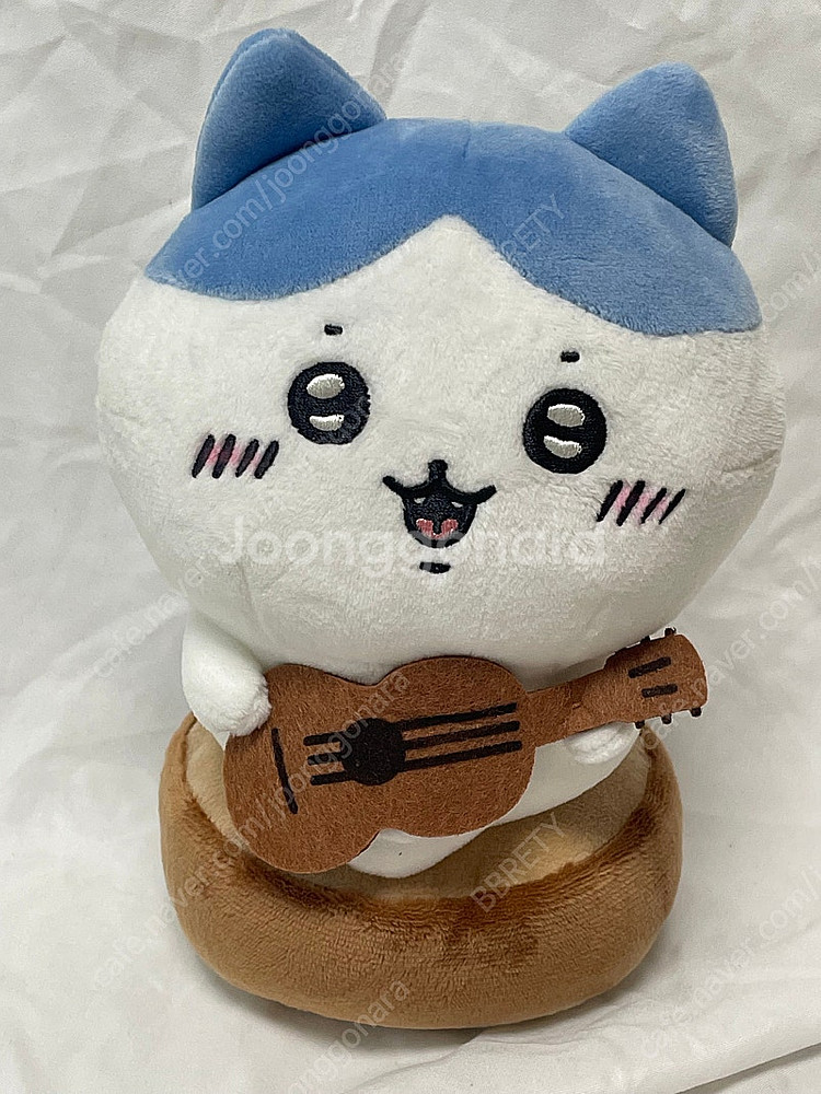 치이카와 기타치며 노래하는 하치와레 정품 인형--0