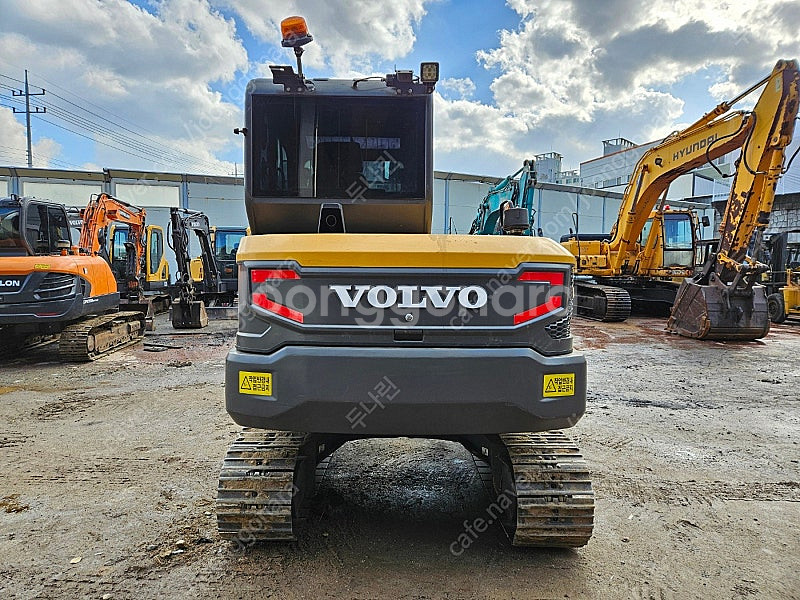 볼보 EC60E 2021년식 회전라인 02 중고굴삭기--3