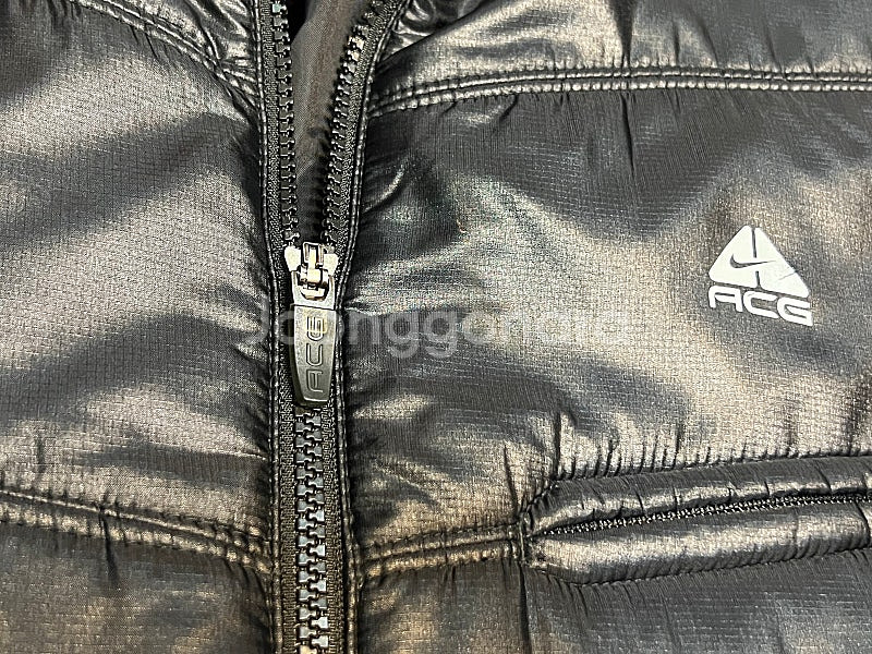 110 나이키 ACG 블랙 반유광 패딩--5