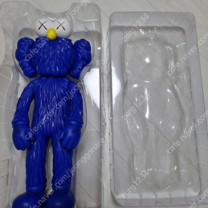 KAWS BFF BLUE 판매