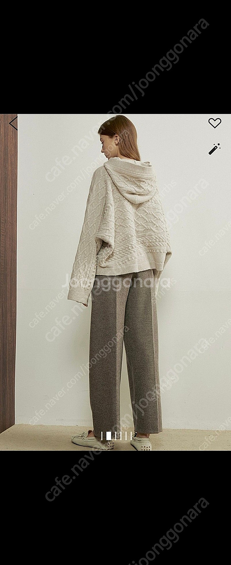 더캐시미어 언밸런스 헴 니트 스웨터 구해요!!--1