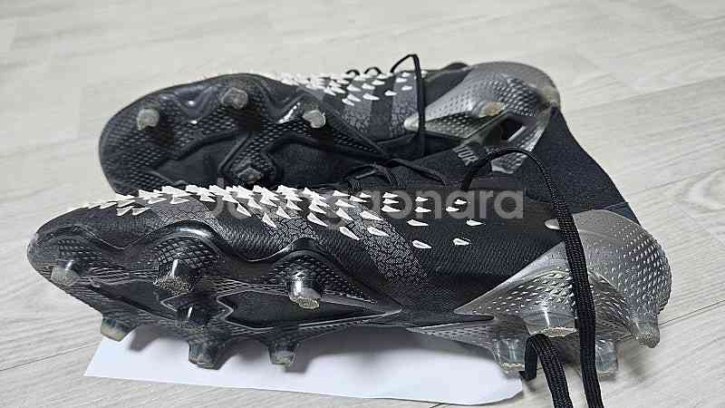아디다스 프레데터 프릭 축구화 1.fg 280mm--4