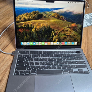 macbook air 13.6