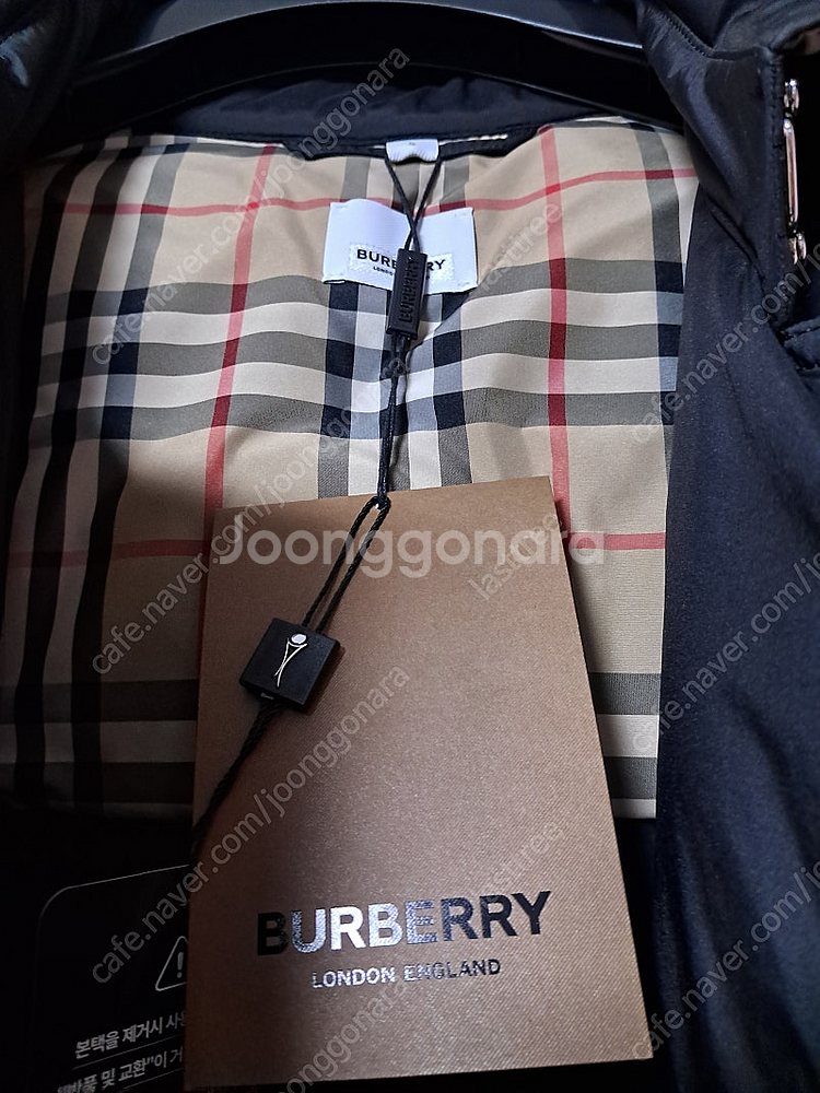 버버리 아니스톤패딩(L/블랙)--2