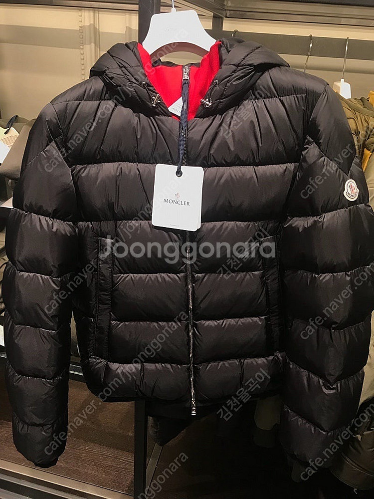 몽클레어 다운패딩--0