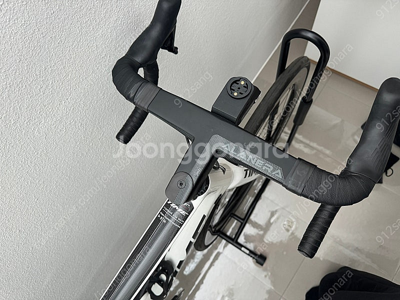 타임 알프듀에즈21 화이트 M 105di2 새상품급 대...--2
