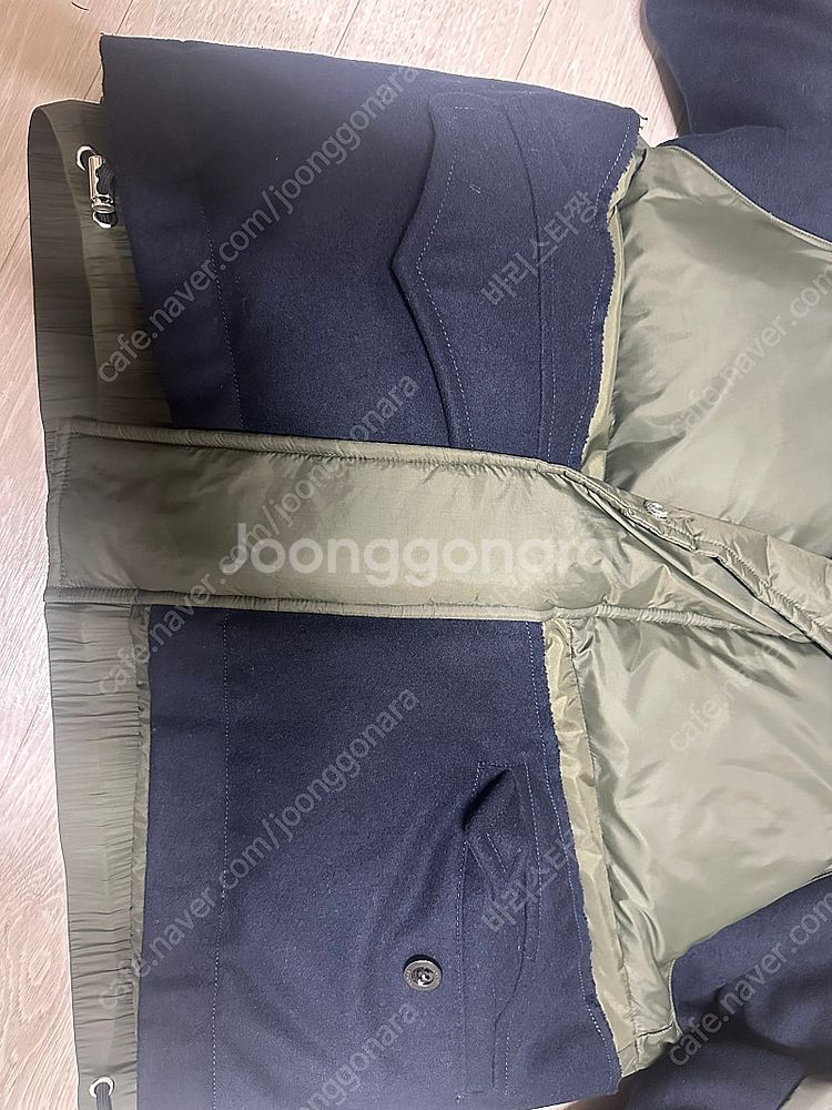 나이키 사카이패딩 해외판 m사이즈 팝니다--2
