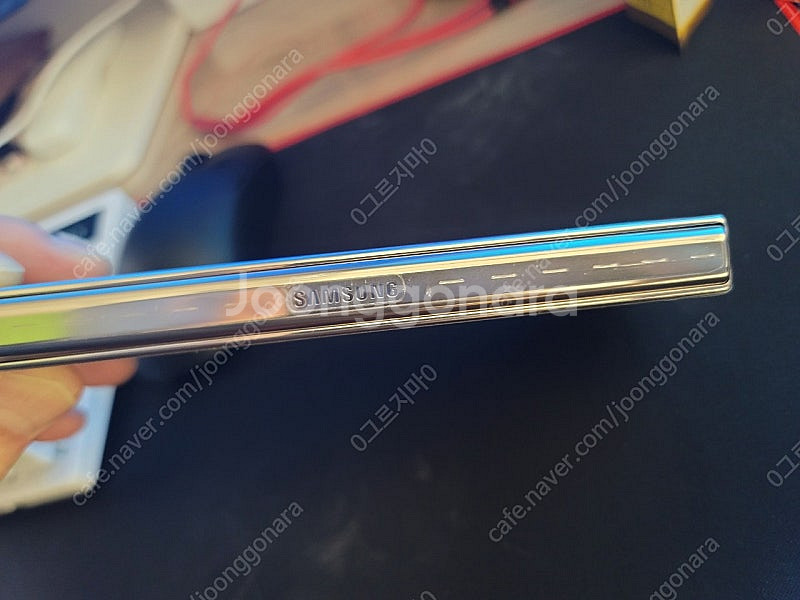 갈럭시 지폴드4 256gb 올갈이폰 팝니다--1