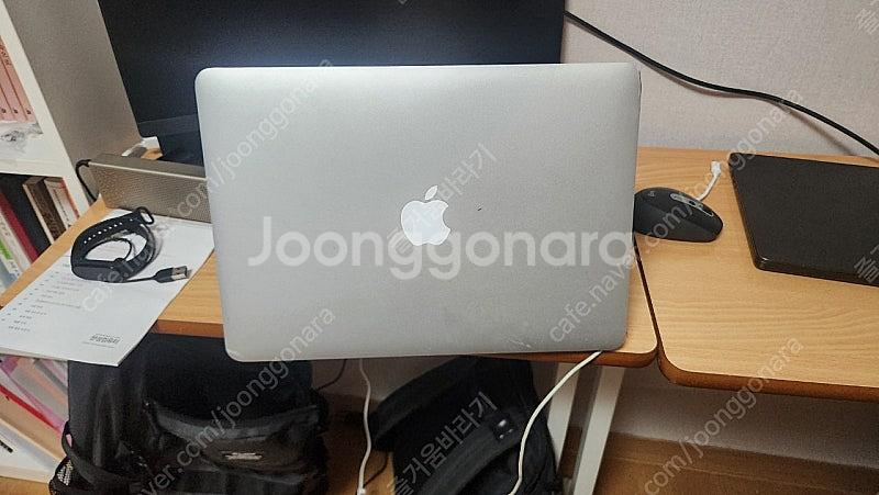 맥북에어 1.8Ghz, i7, 메모리4 g, 256 S...--6