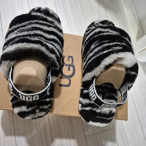 UGG 어그 슬리퍼