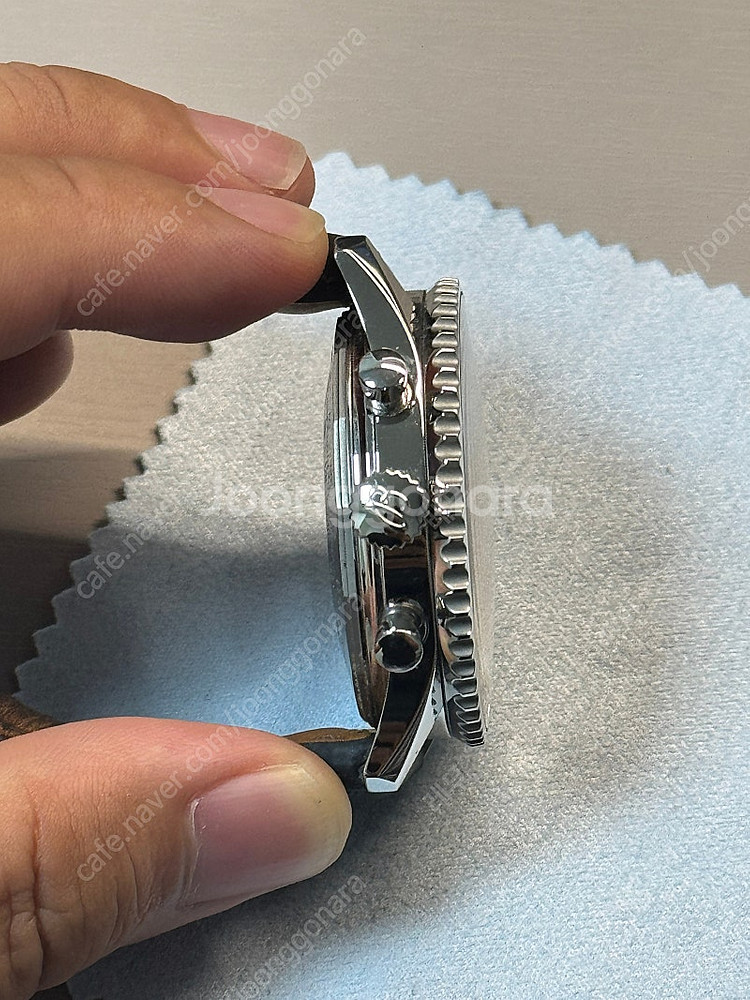브라이틀링 네비타이머 b01 검판 43mm (황금날개,...--2