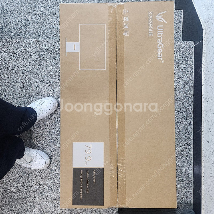 LG 32GS95UE OLED--2