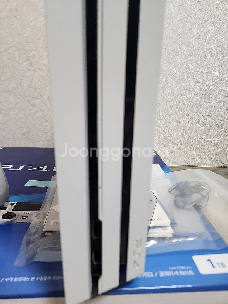 플스4프로 ps4프로 s급 2020.4월제품 거의사용하...--3
