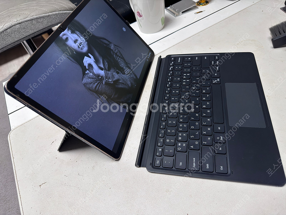 갤럭시탭 s7 plus 셀룰러 256g + 정품키보드케--2