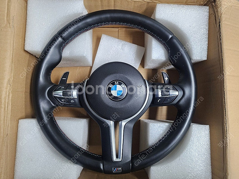 bmw f10 5시리즈 m정품핸들 판매합니다.--0