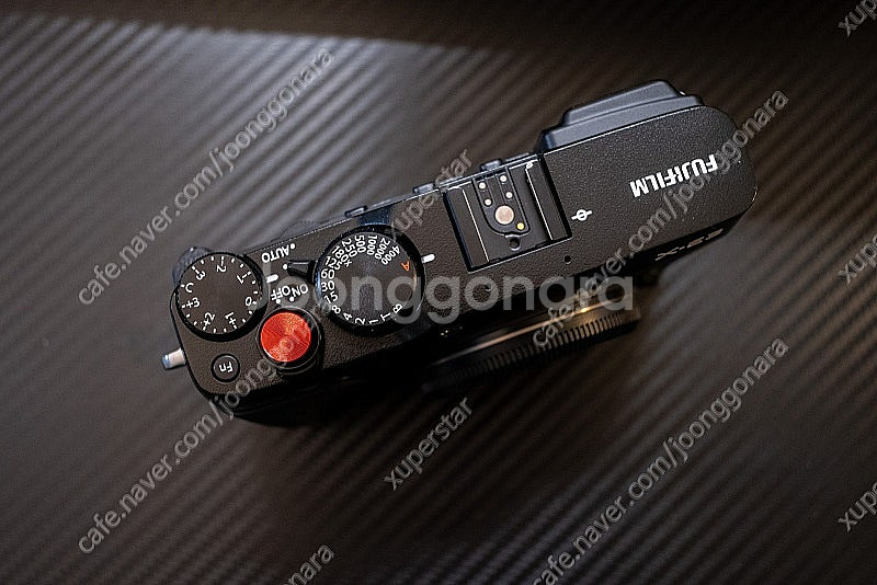 후지필름 X-E3 블랙 바디 판매합니다.--2