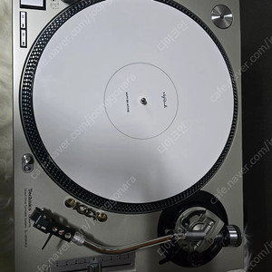 턴테이블 테크닉스 (TECHNICS) SL-1200MK2.