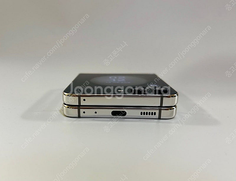 새폰급) 갤럭시 제트플립5 512GB 화이트 중고폰공기...--1
