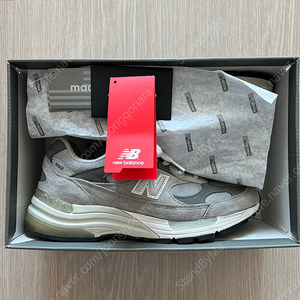 뉴발란스 992 그레이 270사이즈