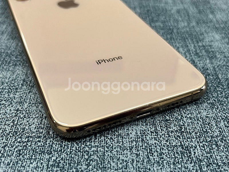 아이폰XS MAX 골드 64G 외관 깨끗한 A급 단말기 실사용 추천 정상해지 25만원 판매합니다--9
