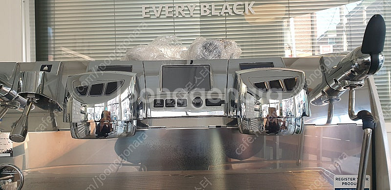 빅토리아 아르두이노 블랙이글 커피머신 2G 판매합니다.(6개월사용)--2