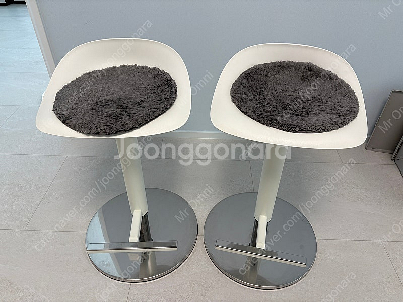 이케아 야닝에 홈바 스툴 판매 2EA--0