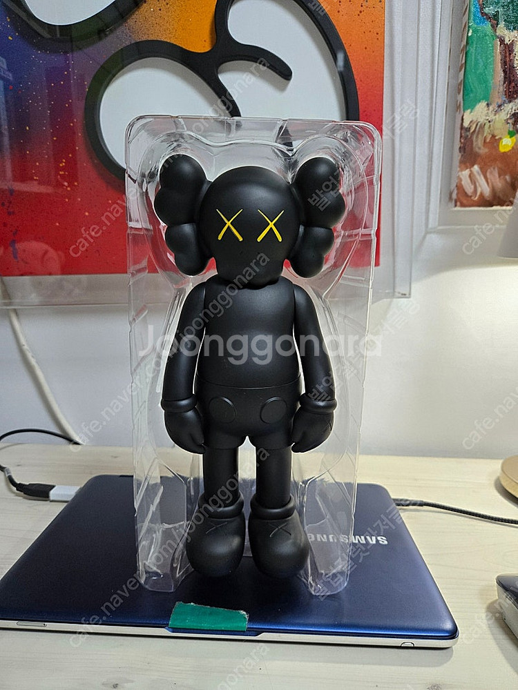 카우스 KAWS 컴패니언 블랙 피규어--0