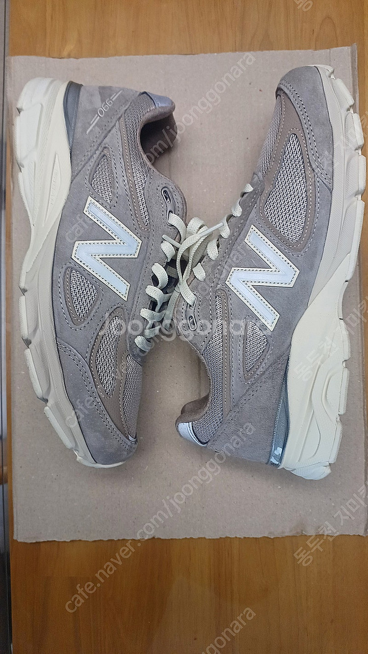 뉴발란스990V4 X KITH 문락 270사이즈.팝니다--3