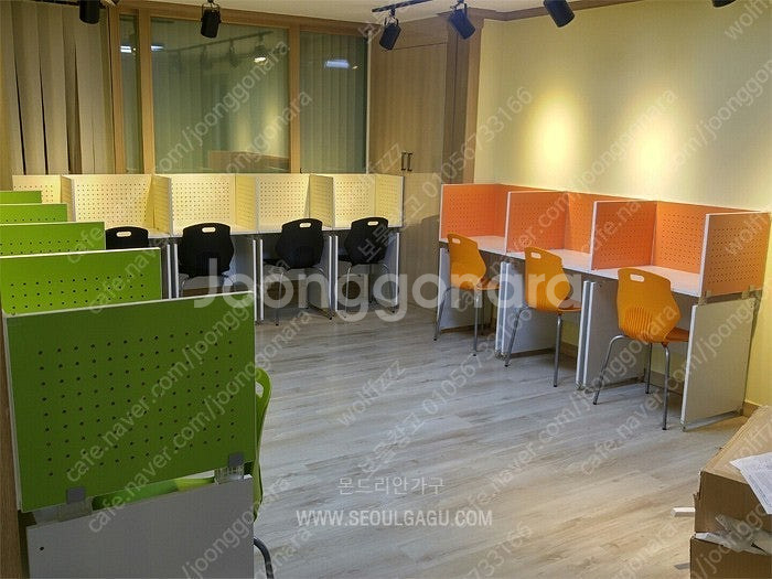 학원 독서실책상과 공부방 작은책상--0