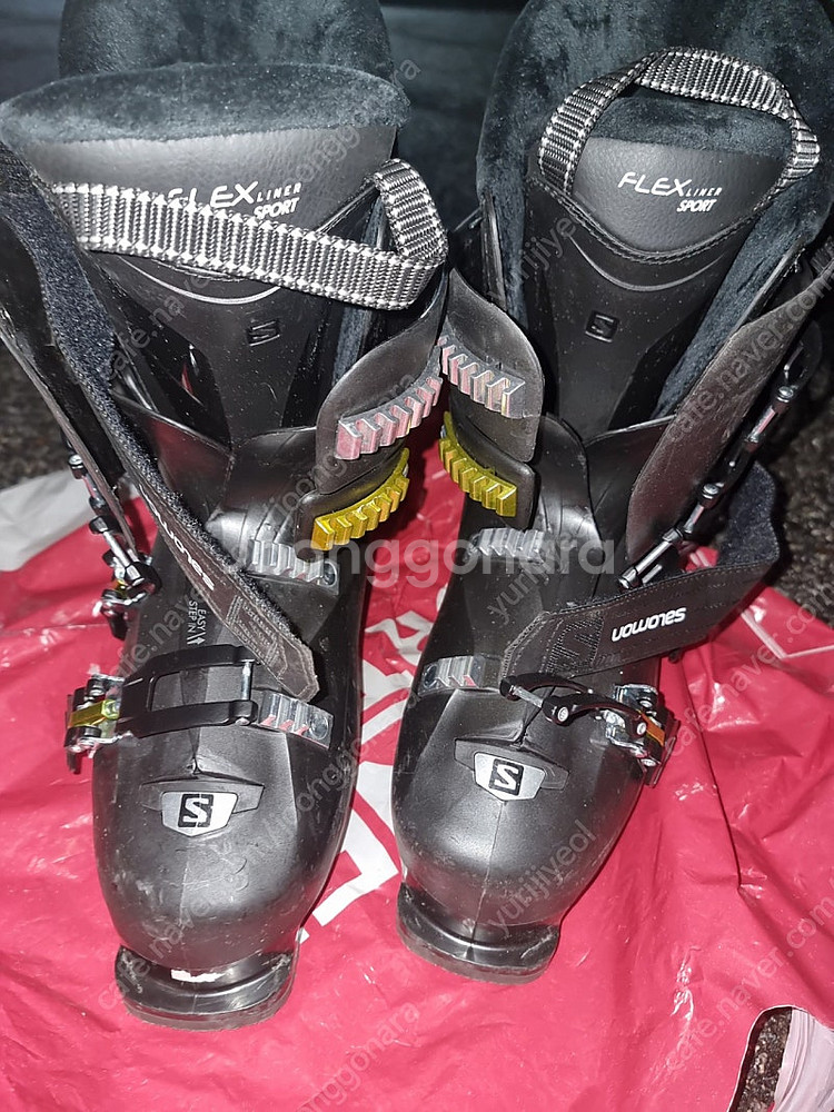 157아토믹 스키.바인딩.폴대2.스키부츠 255.265.275중 1개.풀세트--4