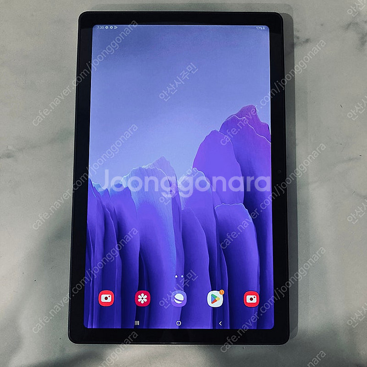 갤럭시 탭A7 블랙 64기가 WIFI 액정깨끗! 매우깔끔! 11만원 판매합니다--0