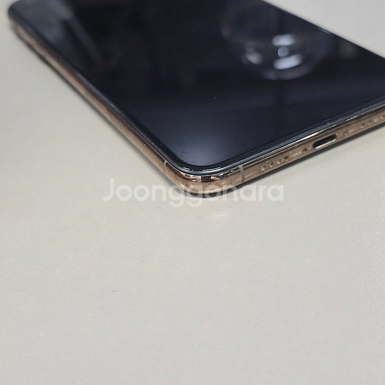 아이폰 XS MAX 골드 256기가 미파손 상태좋은폰 30만에 판매합니다--5