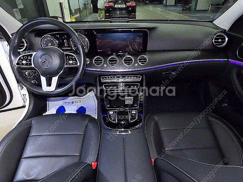 벤츠E-클래스 W213 E220d 아방가르드 (5인승)...--9